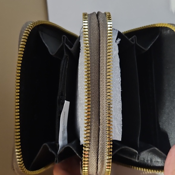 Gucci Brown and Gold Quilted Wallet - Picture 2 of 2